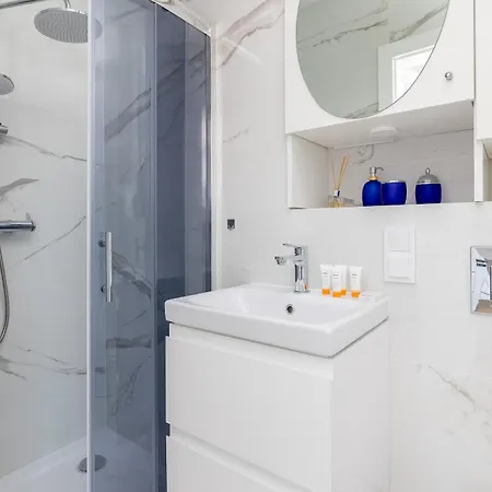 Dwupoziomowy Klimaty Baltyku Z Klimatyzacja I Parkingiem W Dziwnowie By Renters Apartmán