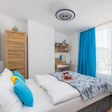 Dwupoziomowy Klimaty Baltyku Z Klimatyzacja I Parkingiem W Dziwnowie By Renters Apartmán *