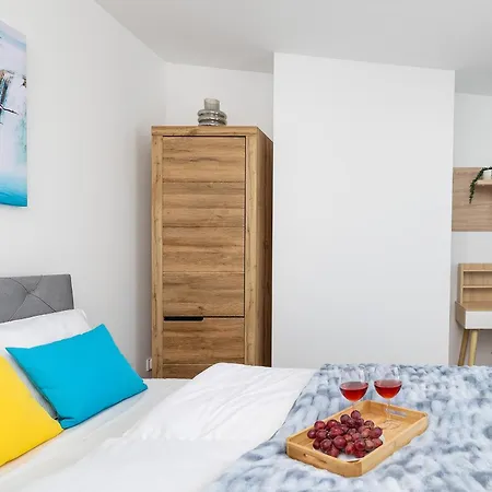 Dwupoziomowy Klimaty Baltyku Z Klimatyzacja I Parkingiem W Dziwnowie By Renters Apartmán