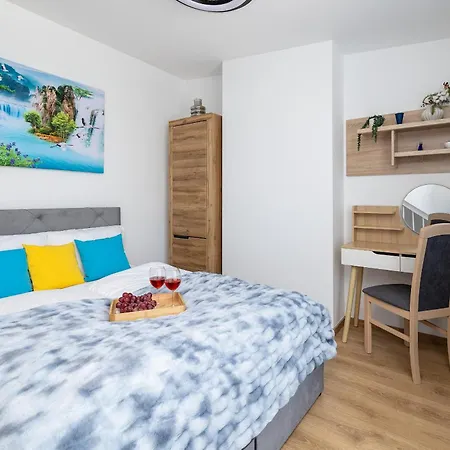 Dwupoziomowy Klimaty Baltyku Z Klimatyzacja I Parkingiem W Dziwnowie By Renters Dziwnów